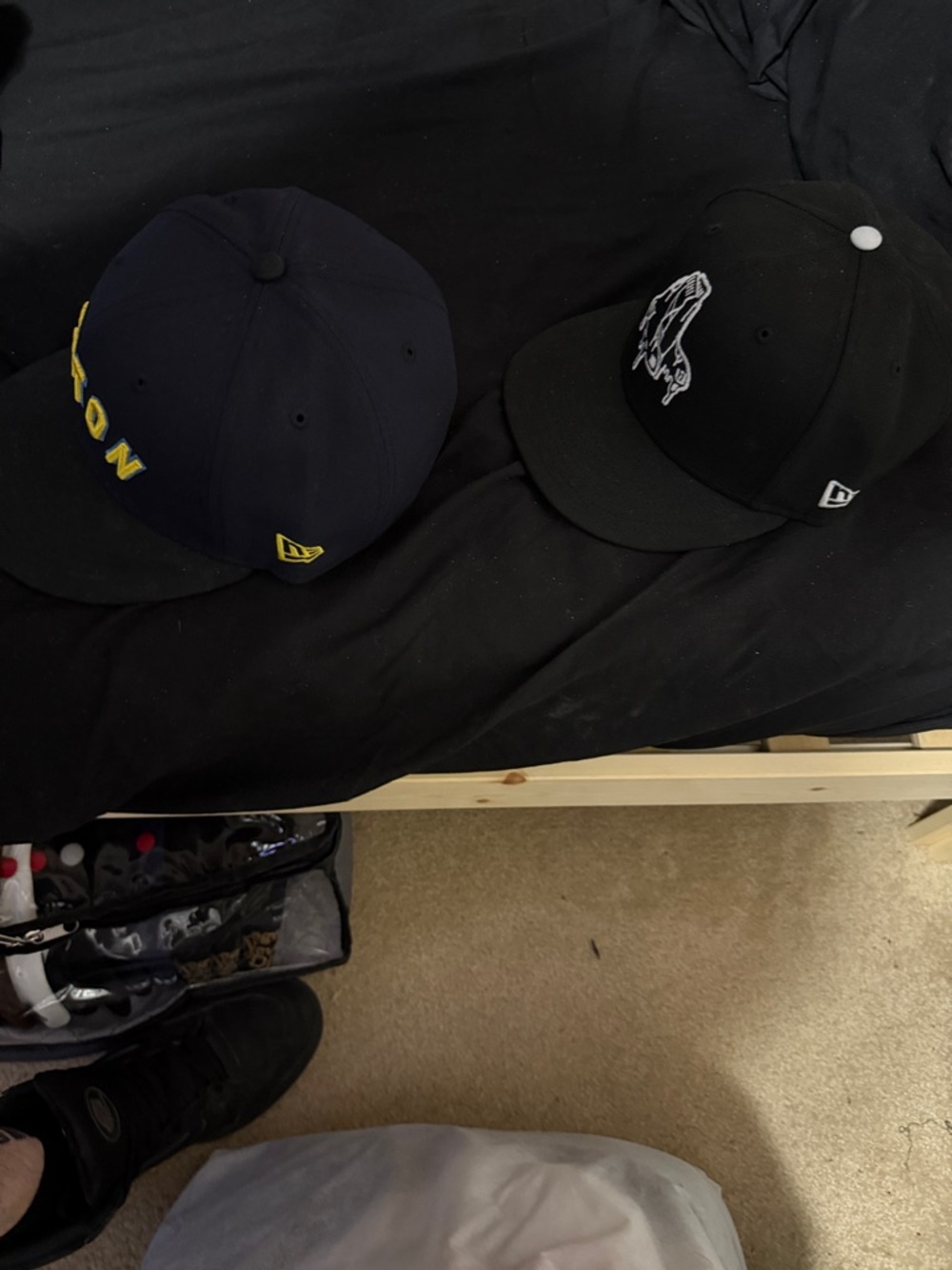 Boston Red Sox Hats - Picture 4 of 5
